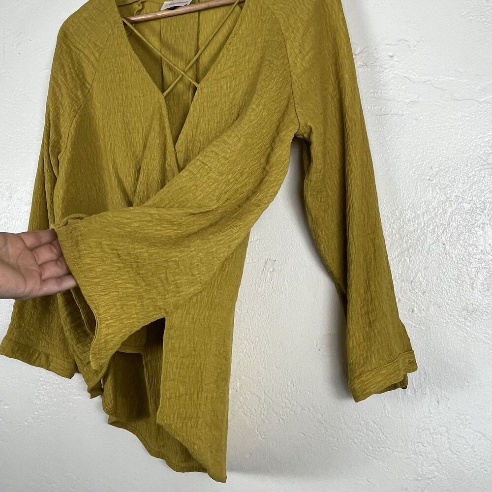 Alythea M Mustard Gold Crinkle Wrap Blouse High Low Boho Rayon Top - Picture 8 of 13
